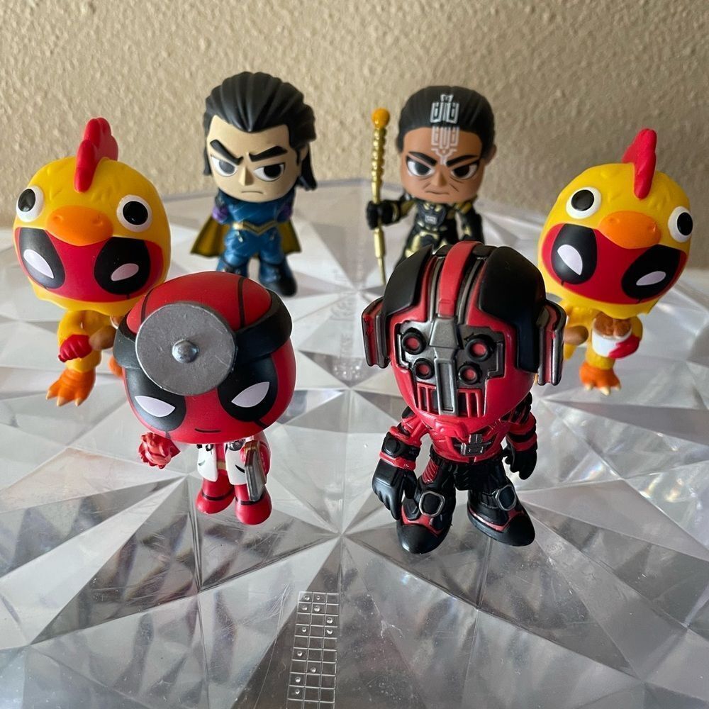 Funko Mystery Minis Lot Sakaarian Deadpool Marvel lot of 6 figures